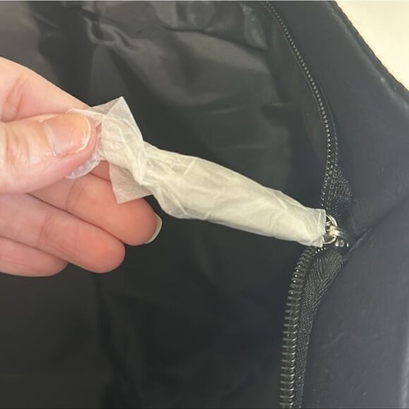 New Victoria’s Secret Sequin Zipper Zip Top Large Travel Tote - Picture 4 of 8